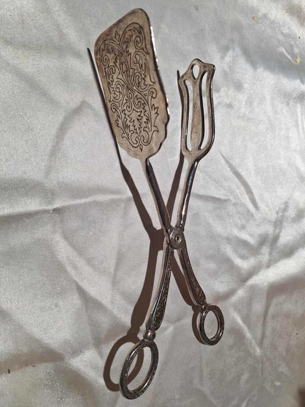 Vintage Silver Plate Scissor Pastry Tongs Engraved Cake Dessert Serving Utensil